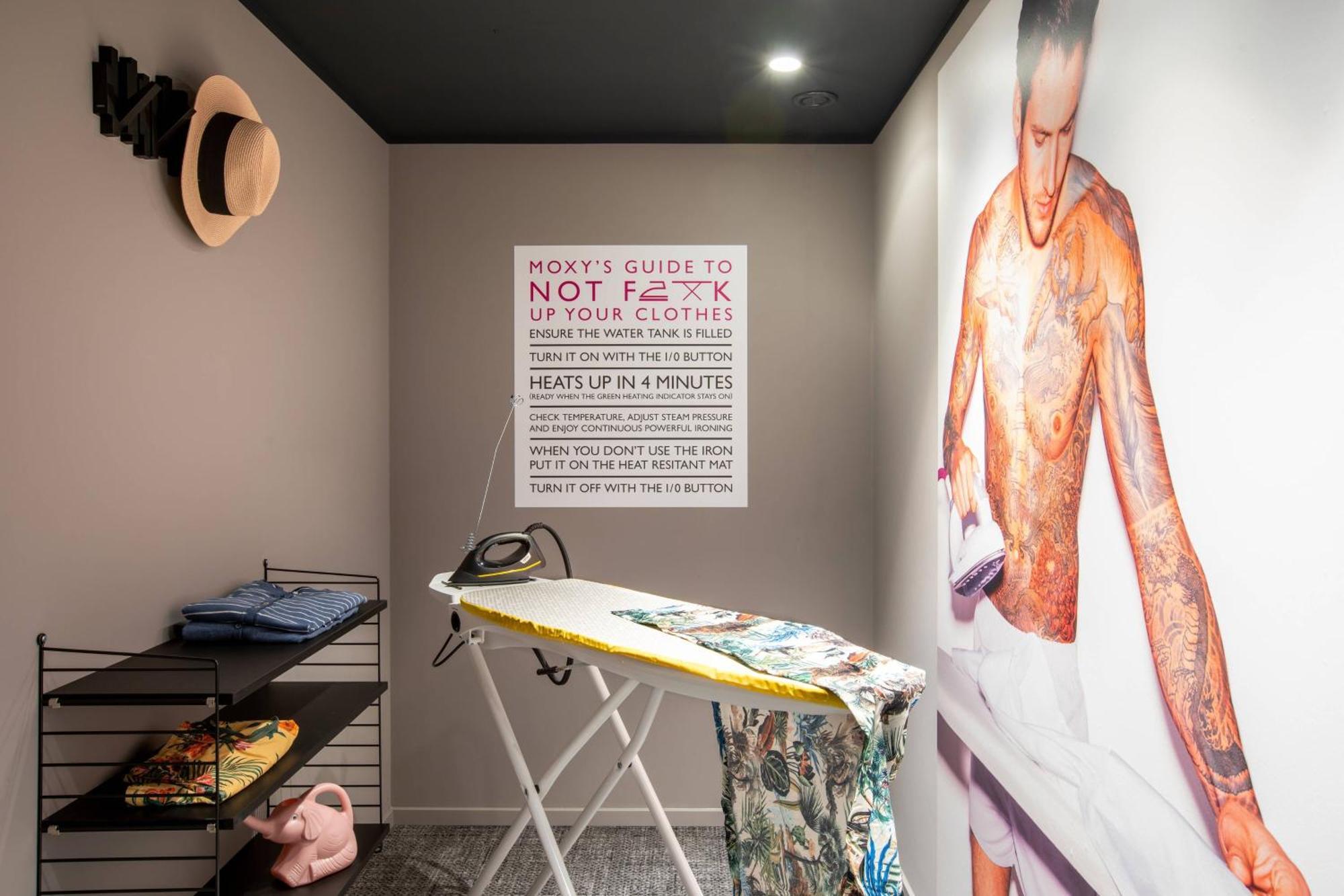 Moxy Utrecht Hotel Luaran gambar